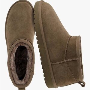 Cushionaire Hip 3 Genuine Suede Ankle Boots in Taupe Size 6